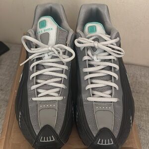 ❌SOLD❌ Nike Shox R4